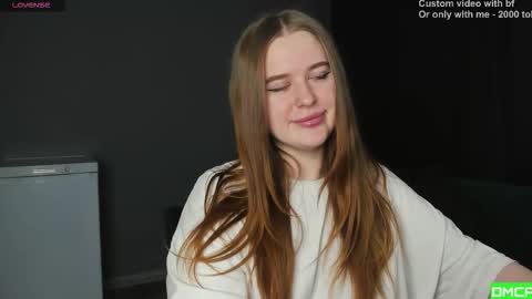 Snapshot of robert_lisa chatting on 02.11.26 Lisa and Robert i am online all days 900 am GMT3 online show from 02.11.26