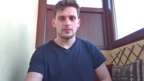 Snapshot of roberto_twink1 chatting on 02.14.25 Roberto online show from 02.14.25