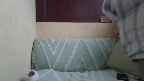 Snapshot of roberto_twink1 chatting on 11.10.25 Roberto online show from 11.10.25