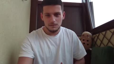 Snapshot of roberto_twink1 chatting on 11.11.25 Roberto online show from 11.11.25