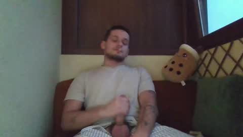 Snapshot of roberto_twink1 chatting on 11.12.25 Roberto online show from 11.12.25