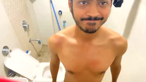 Robertsalia online show from 12.04.24