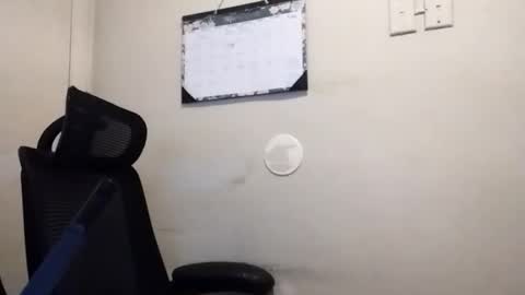 robertswhitney52 online show from 03.03.26