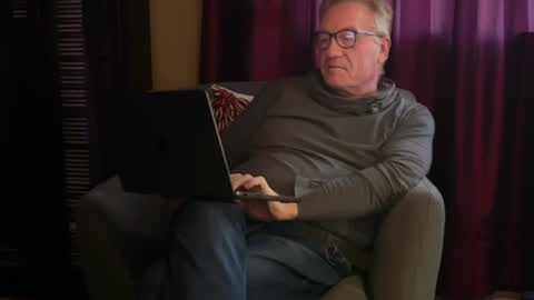 RobertTheRabbit online show from 06.30.26