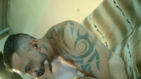 Snapshot of robertuxx chatting on 12.17.24 BRAZILIAN BOY online show from 12.17.24