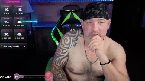 Snapshot of robi_df chatting on 11.25.25 robi_df online show from 11.25.25