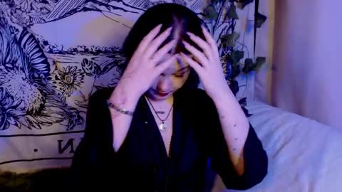 Snapshot of robin_harrington chatting on 04.21.26 Ronin online show from 04.21.26