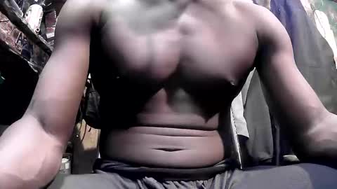 Snapshot of robinbankzs chatting on 11.30.25 robinBankzs online show from 11.30.25