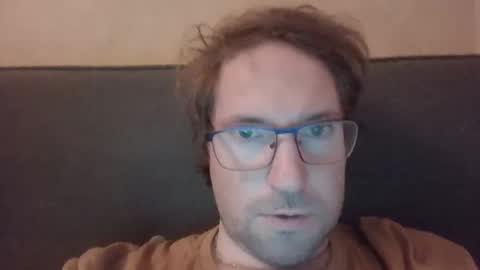 robinouhot online show from 02.25.25