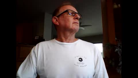 Snapshot of robo0000 chatting on 12.03.25 robo0000 online show from 12.03.25