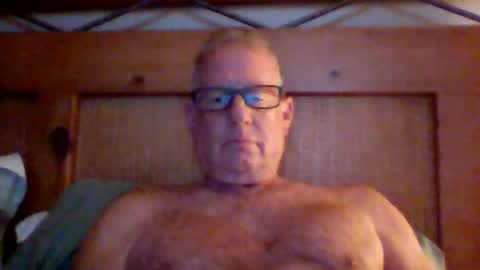 Snapshot of robo0000 chatting on 06.18.26 robo0000 online show from 06.18.26