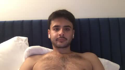 Snapshot of robthefalcon17 chatting on 09.27.25 robthefalcon17 online show from 09.27.25