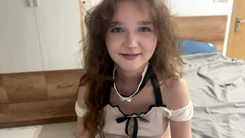 Snapshot of robynsentinella chatting on 06.08.26 robynsentinella online show from 06.08.26