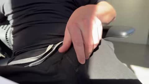 Snapshot of rockhardpilot chatting on 01.10.25 rockhardpilot online show from 01.10.25