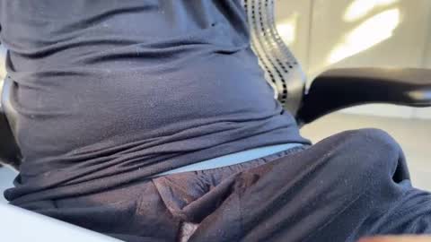 Snapshot of rockhardpilot chatting on 01.12.25 rockhardpilot online show from 01.12.25