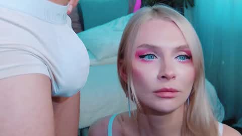 Lina and Den online show from 10.18.25