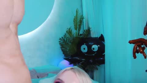 Lina and Den online show from 10.25.25