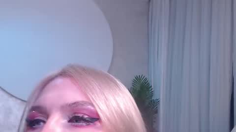 Lina and Den online show from 11.22.25