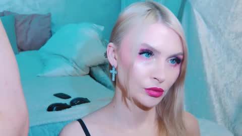 Lina and Den online show from 03.17.26