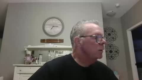 Snapshot of rodied chatting on 10.11.25 rodied online show from 10.11.25