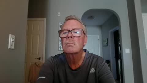 Snapshot of rodied chatting on 10.14.25 rodied online show from 10.14.25