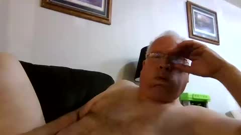 Snapshot of rodstud641 chatting on 10.10.25 rodstud641 online show from 10.10.25