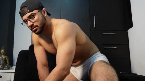 Roger Belmont online show from 09.27.25