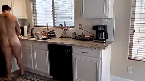 Snapshot of rokco_ chatting on 11.22.25 rokco_ online show from 11.22.25