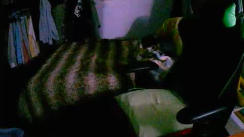 Snapshot of roketero93 chatting on 12.16.25 roktero 90 online show from 12.16.25