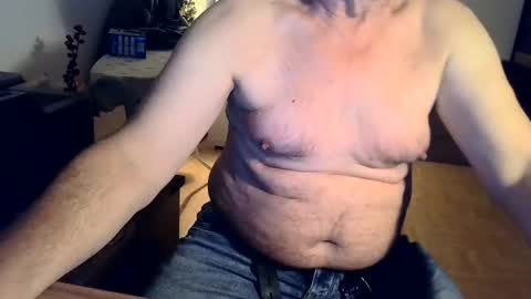 Snapshot of rolandloser1000 chatting on 12.17.24 rolandloser1000 online show from 12.17.24