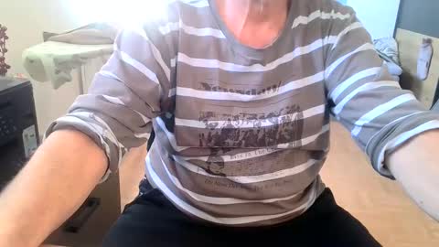 Snapshot of rolandloser1000 chatting on 12.29.24 rolandloser1000 online show from 12.29.24