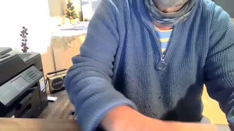 Snapshot of rolandloser1000 chatting on 01.04.25 rolandloser1000 online show from 01.04.25