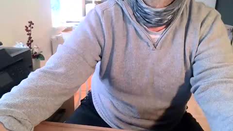 Snapshot of rolandloser1000 chatting on 01.16.25 rolandloser1000 online show from 01.16.25