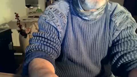 Snapshot of rolandloser1000 chatting on 01.21.25 rolandloser1000 online show from 01.21.25