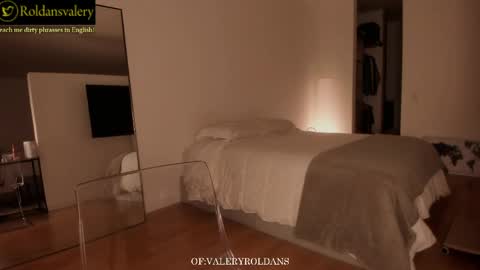 Valery Roldans online show from 04.23.26