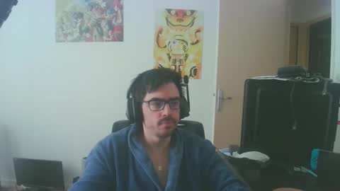 Snapshot of romainb72 chatting on 02.18.25 romainb72 online show from 02.18.25