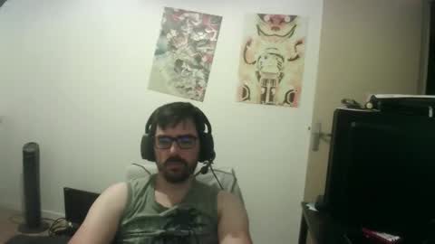 Snapshot of romainb72 chatting on 10.16.25 romainb72 online show from 10.16.25