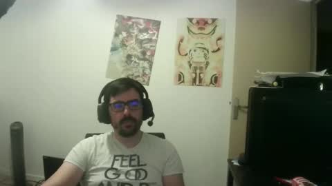 Snapshot of romainb72 chatting on 10.21.25 romainb72 online show from 10.21.25