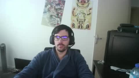 Snapshot of romainb72 chatting on 11.28.25 romainb72 online show from 11.28.25