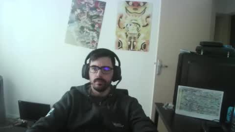 Snapshot of romainb72 chatting on 12.16.25 romainb72 online show from 12.16.25