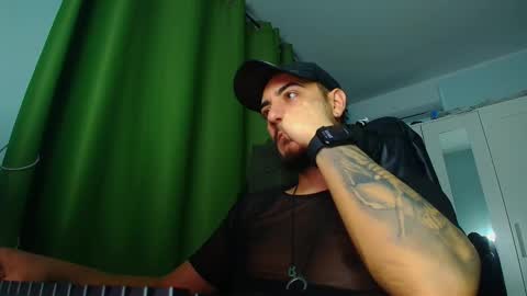 Snapshot of romaniamaster1 chatting on 02.06.26 romaniamaster1 online show from 02.06.26