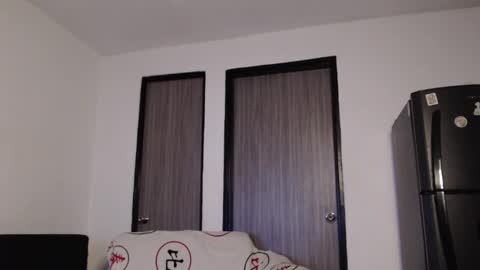 Snapshot of romanphoenix chatting on 12.19.24 Roman online show from 12.19.24