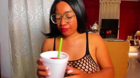 Snapshot of romantic_stargirl chatting on 03.08.26 Is A Belle online show from 03.08.26