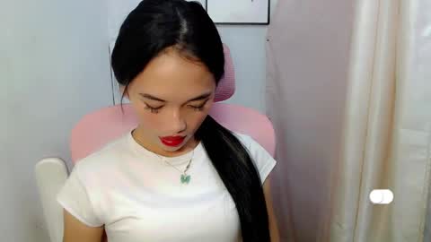 Snapshot of romanticslutxxx chatting on 01.22.25 empress online show from 01.22.25