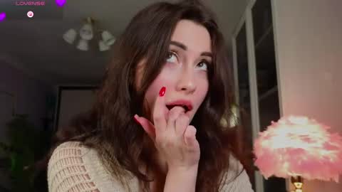 Snapshot of romanticsonya chatting on 04.22.26 romanticsonya online show from 04.22.26