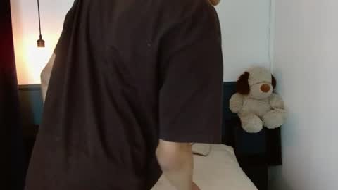 Snapshot of romeo_laurient chatting on 06.19.26 ROMEO online show from 06.19.26