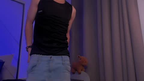 Snapshot of romeo_ricci1 chatting on 01.16.25 Romeo Ricci online show from 01.16.25