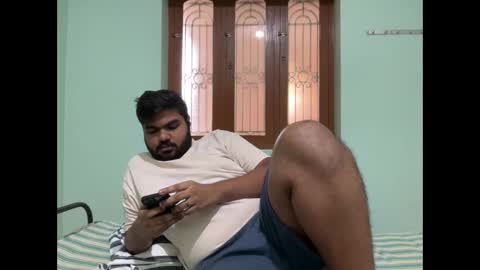 Snapshot of romeo_sam25 chatting on 11.17.25 Romeo Sam online show from 11.17.25