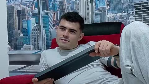 Snapshot of romeo_sexxx_ chatting on 02.04.25 romeo_sexxx_ online show from 02.04.25