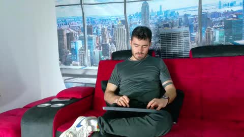 Snapshot of romeo_sexxx_ chatting on 02.25.25 romeo_sexxx_ online show from 02.25.25